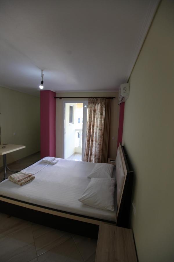 Angjelo Apartments Sarandë Eksteriør bilde