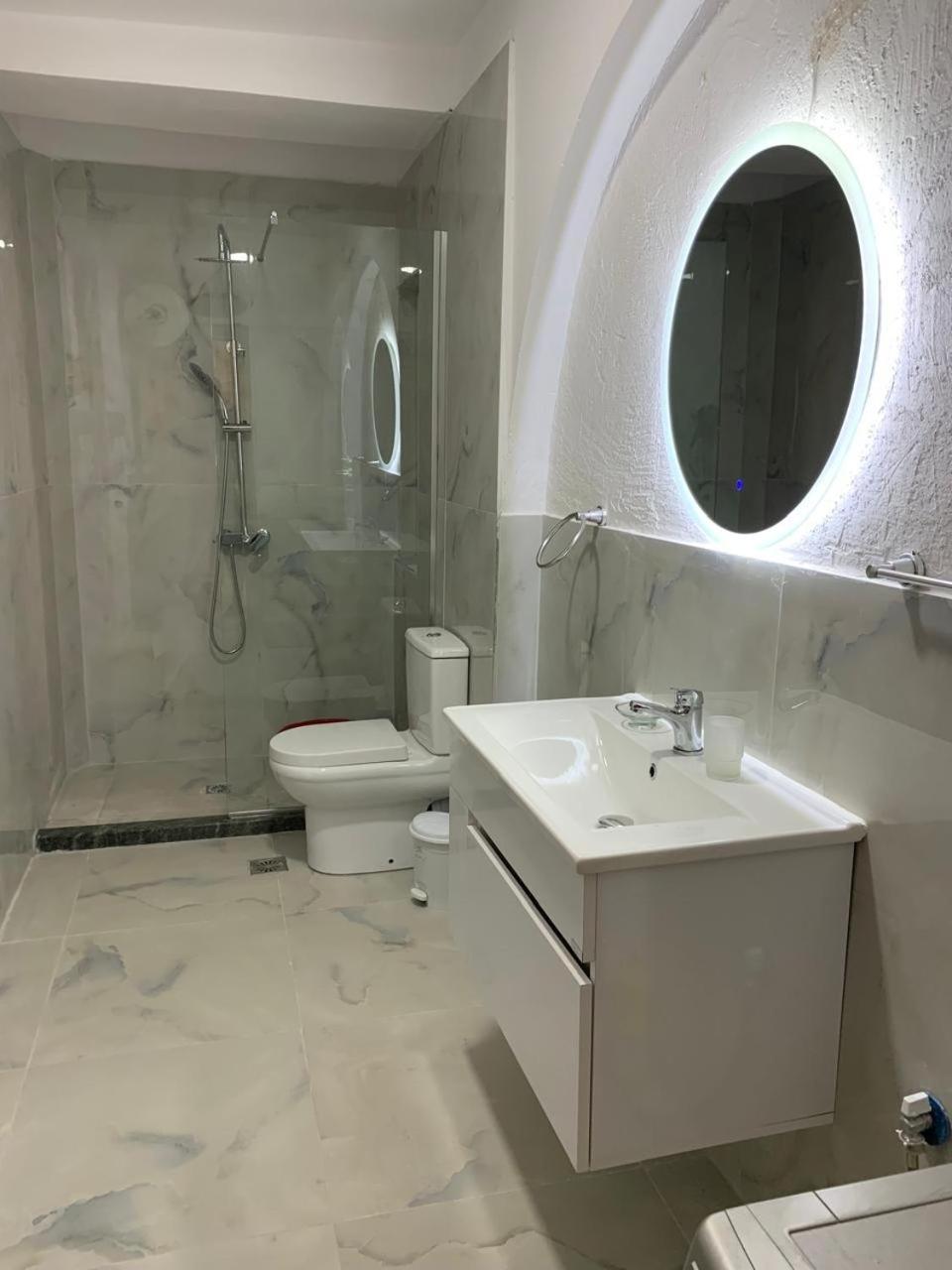 Angjelo Apartments Sarandë Eksteriør bilde